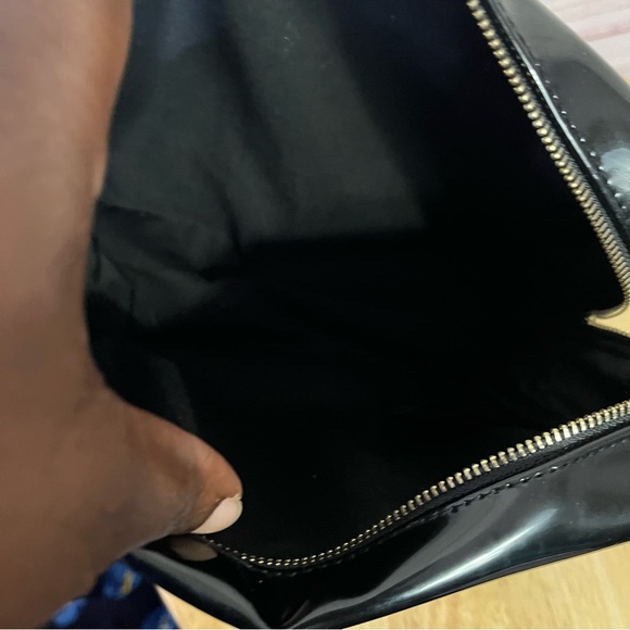 YSL Beaute Patent Leather “Daring Black” Make Up Bag - Picture 3 of 10
